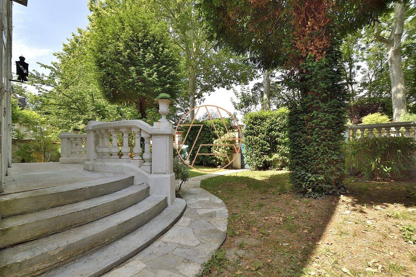 Maison à vendre, 200m², SAINT MAUR DES FOSSES