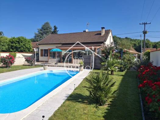 Maison à vendre 362 000 € 7 pièces 4 chambres 188 m² Mouleydier 24520
