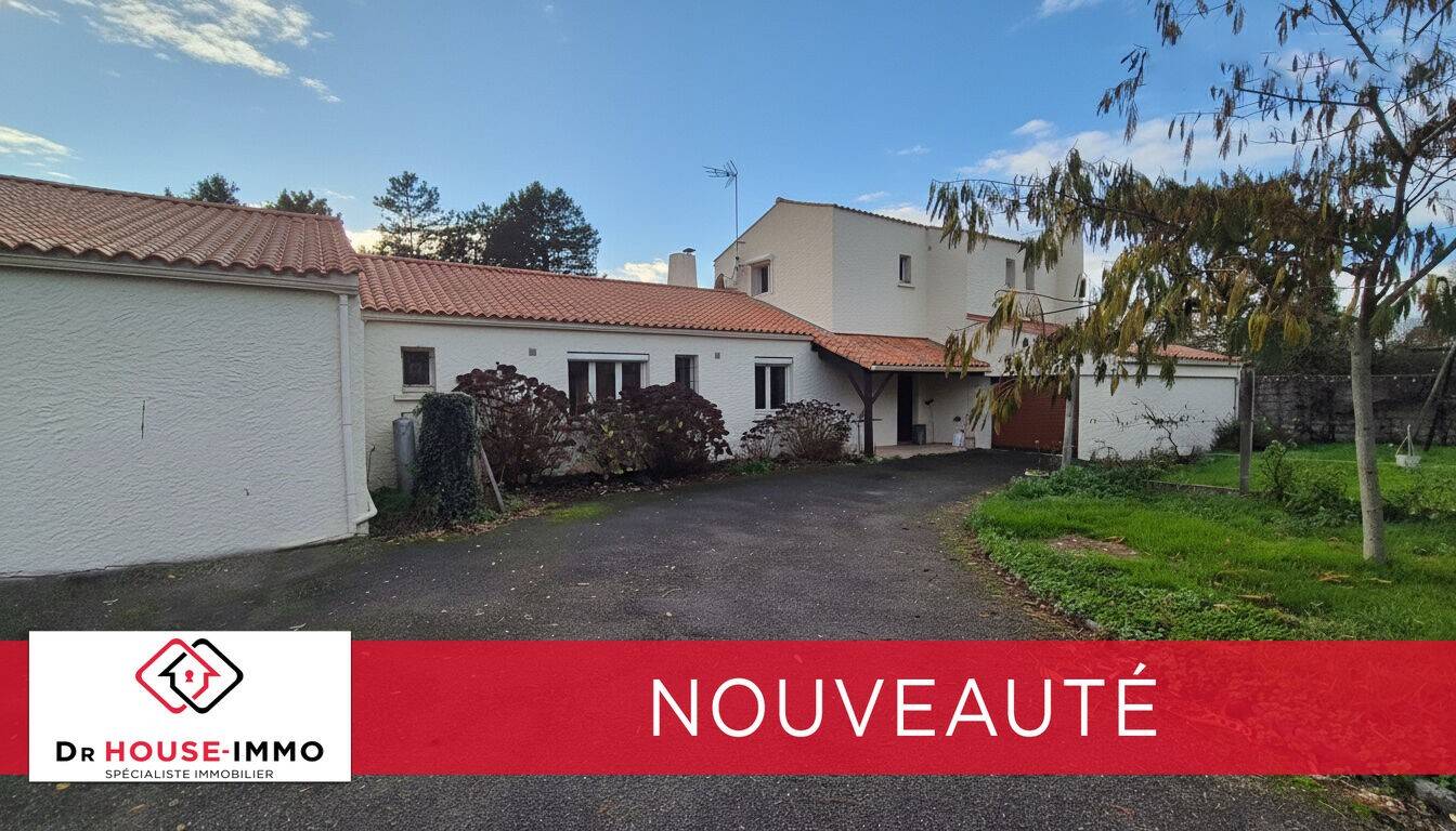 Maison à vendre, 276m², MAREUIL SUR LAY DISSAIS