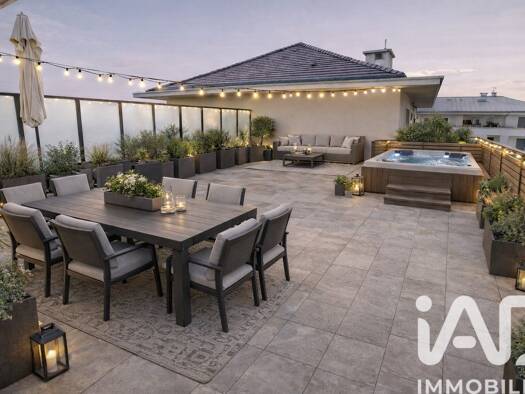 Appartement à vendre 329 000 € 5 pièces 3 chambres 95 m² Étage 5/5 Bord de l'Eau-Zone Industrielle Villeneuve-le-Roi 94290