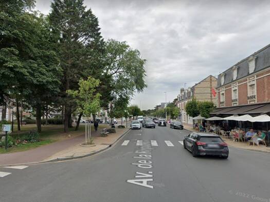 Local commercial à vendre 381 600 € 51 m² de surface de vente Deauville 14800