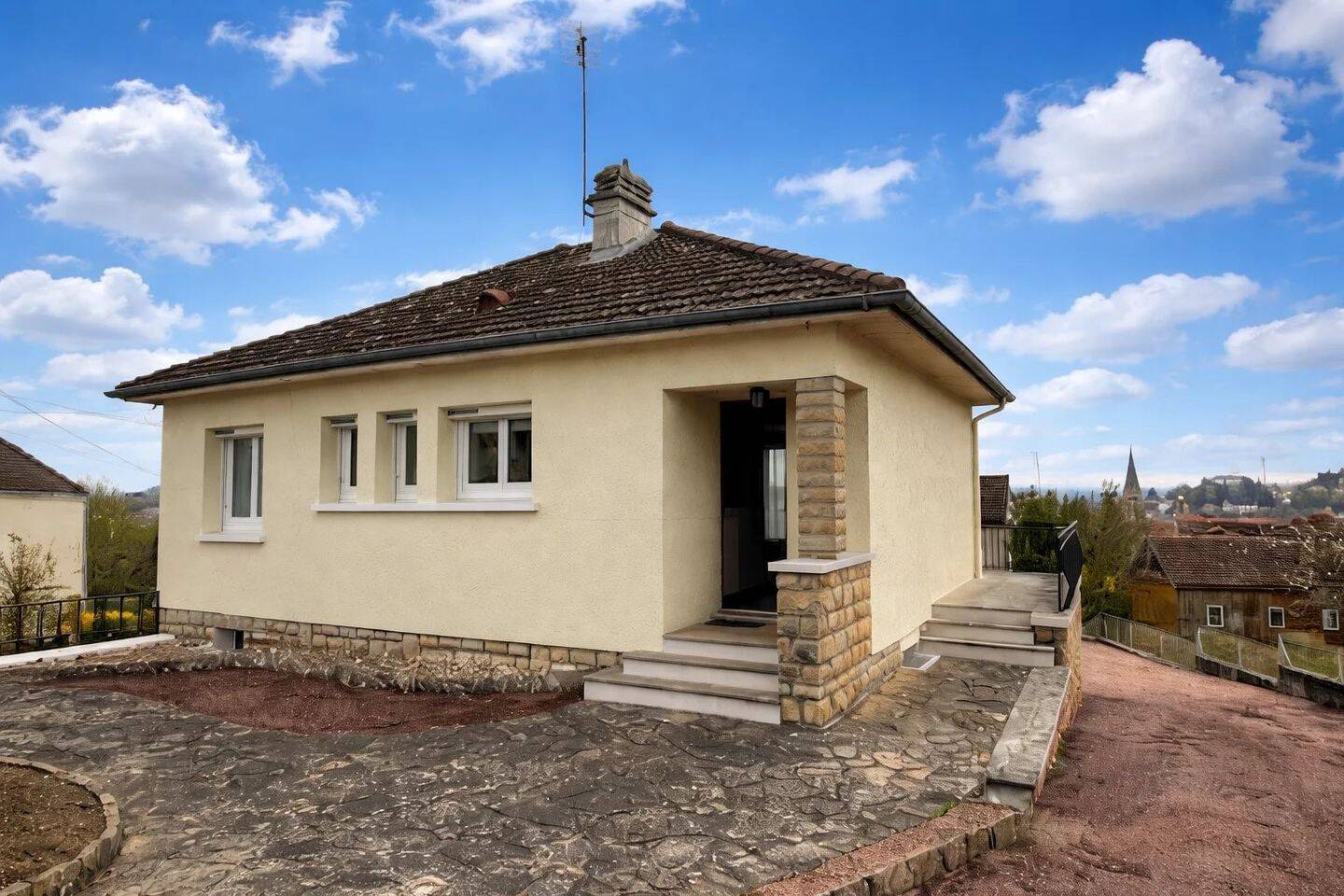 Maison à louer, 68m², CHAROLLES