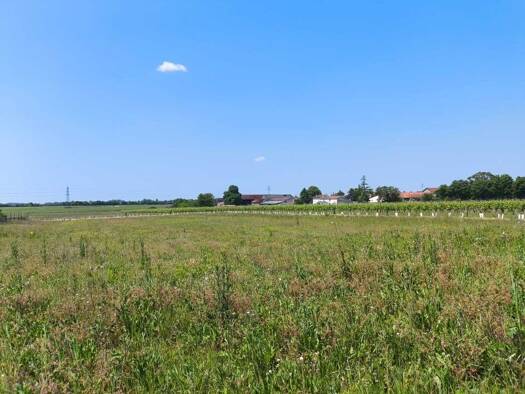 Terrain constructible à vendre 23 000 € 1 050 m² de terrain Saint-Simon 16120