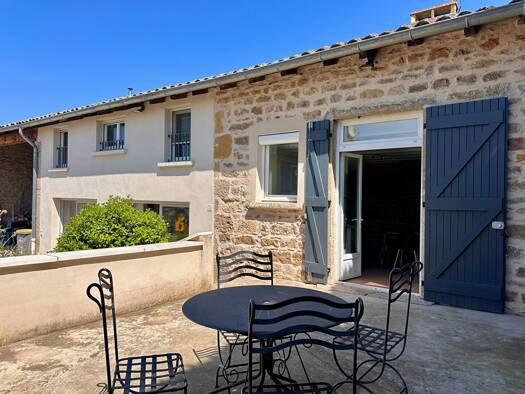 Maison à louer 1 360 € 5 pièces 4 chambres 135 m² Pommiers 69480