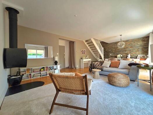Maison à vendre 395 200 € 5 pièces 4 chambres 131 m² 315 m² de terrain La Ternière Avrillé 49240