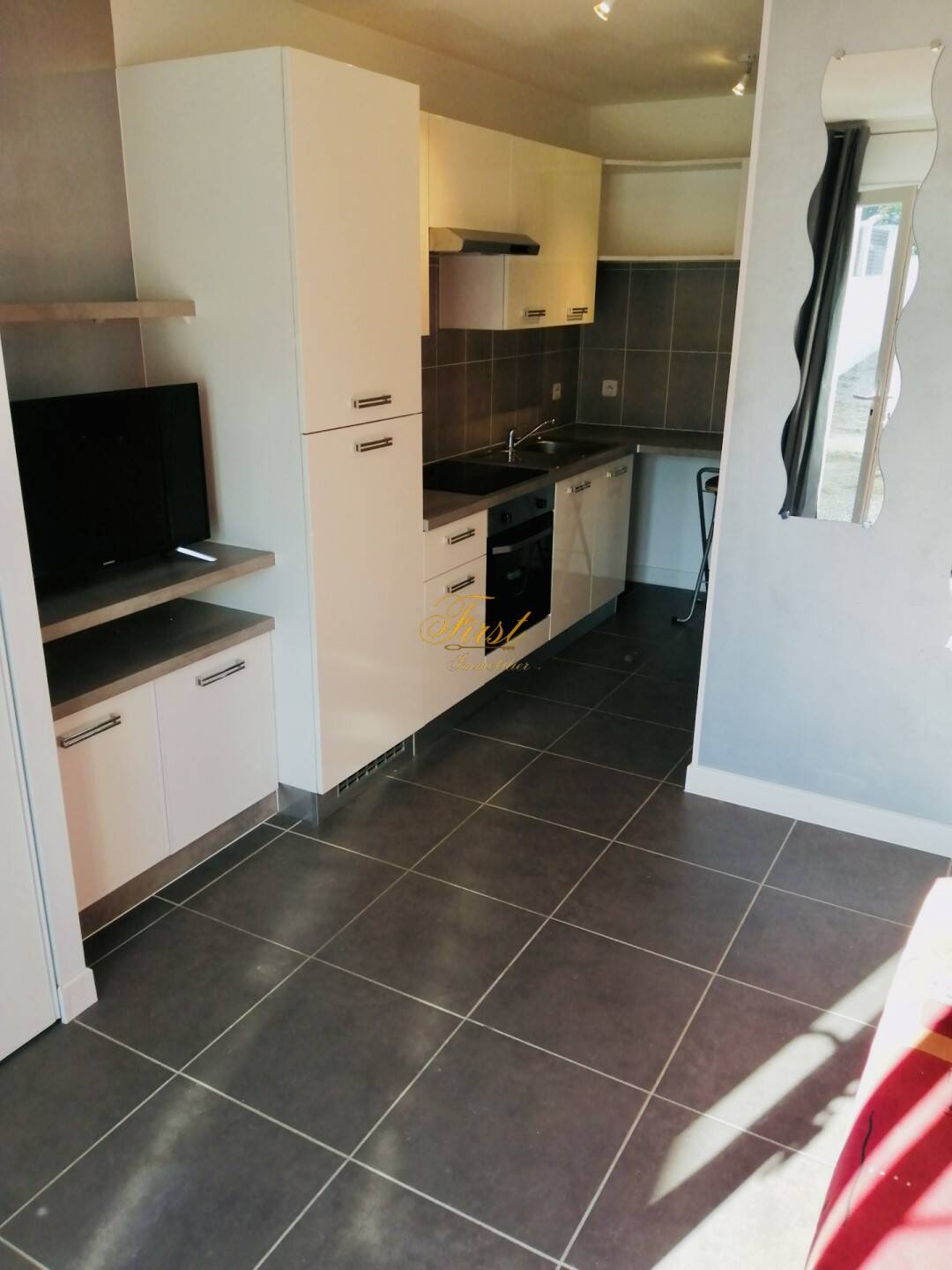 Maison à louer, 19m², SAINT HILAIRE DE BEAUVOIR