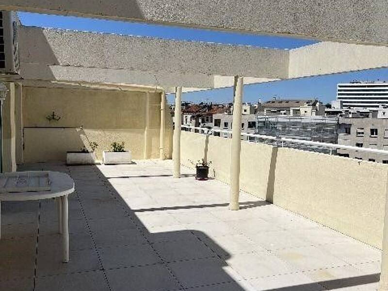 Maison à louer, 58m², MARSEILLE 5E