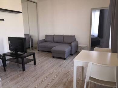 Appartement à louer 950 € 2 pièces 1 chambre 40 m² 3ème étage Souvenir Francais La Garenne-Colombes 92250