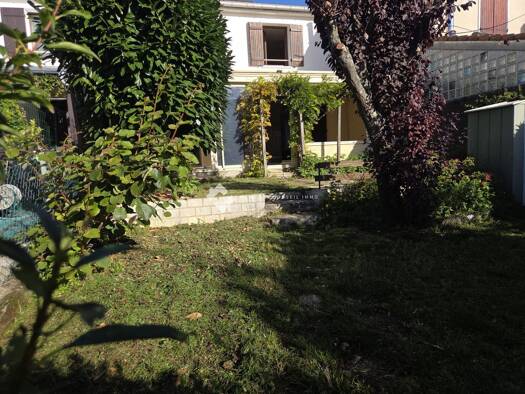 Maison à vendre 219 900 € 7 pièces 3 chambres 117 m² 236 m² de terrain Poitiers Ouest-Demi Lune-République-Bel Air Poitiers 86000