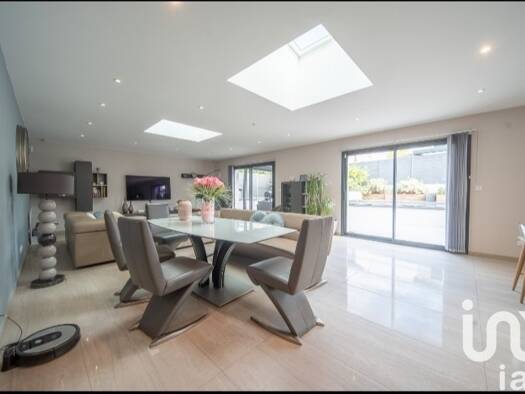 Maison à vendre 754 000 € 7 pièces 4 chambres 220 m² 580 m² de terrain Veymerange Elange Thionville 57100