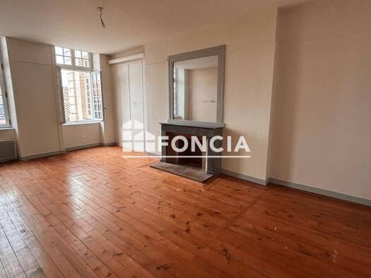 Appartement à vendre 192 900 € 3 pièces 2 chambres 75 m² Étage 1/3 Centre Ville Niort 79000