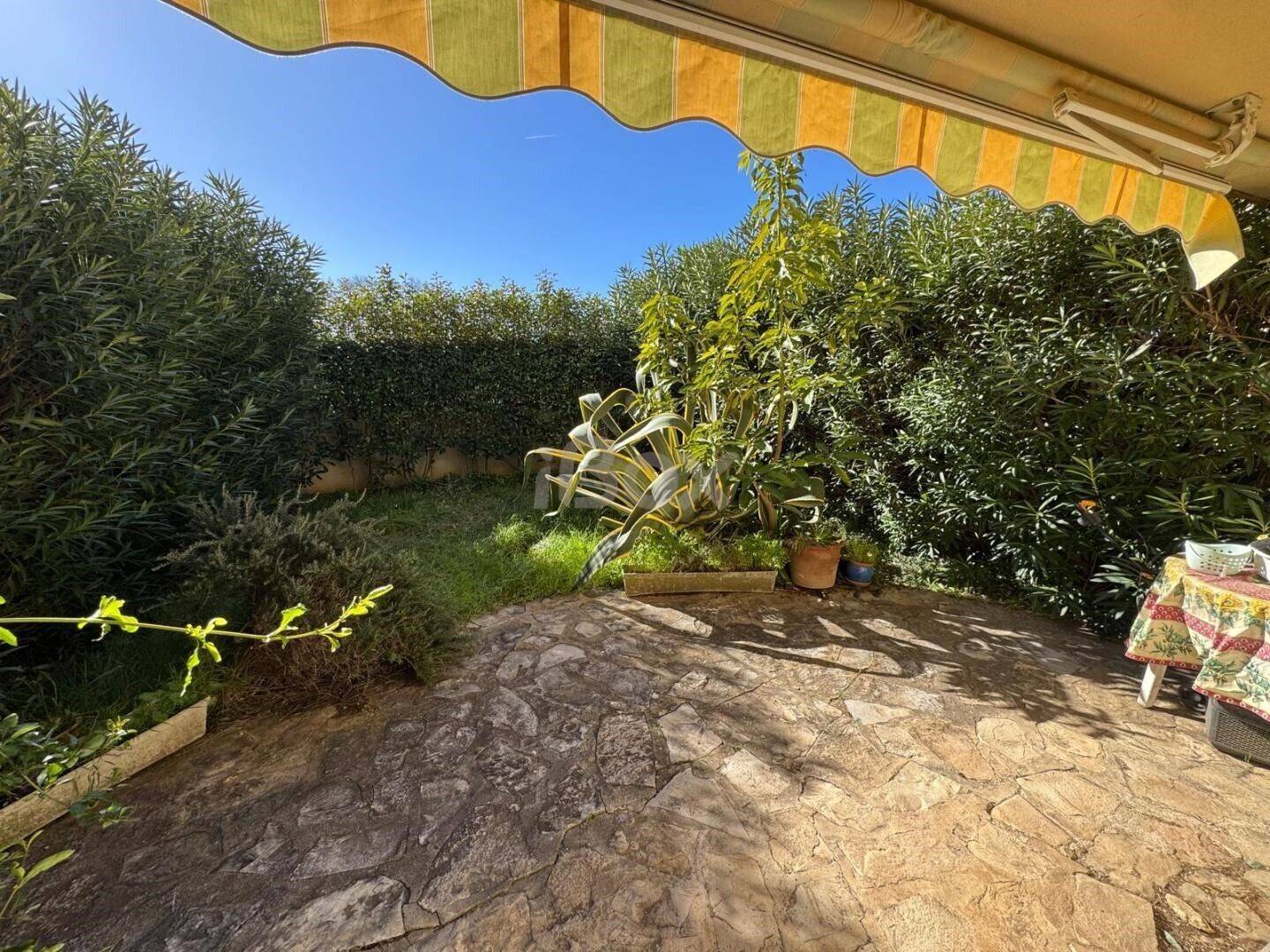 Maison à louer, 33m², SIX FOURS LES PLAGES