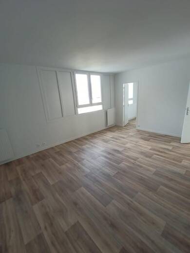 Appartement à louer 810 € 2 pièces 1 chambre 38 m² 3ème étage Centre Ouest Trappes 78190