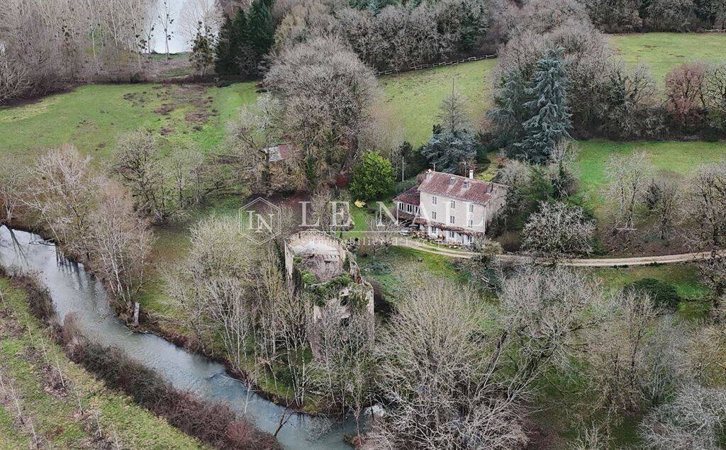 Maison à vendre, 360m², POITIERS