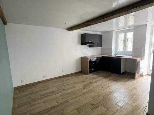 Appartement à louer 350 € 1 pièce 18 m² Goundet-Moncade-Lapeyrere Orthez 64300
