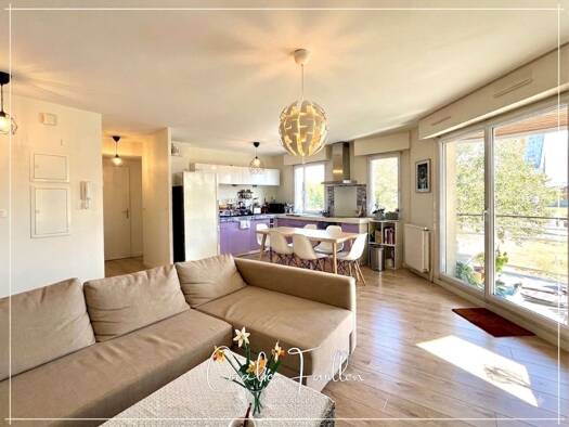 Appartement à vendre 224 000 € 2 pièces 1 chambre 50 m² Étage 2/5 Gare Sud Nantes 44000
