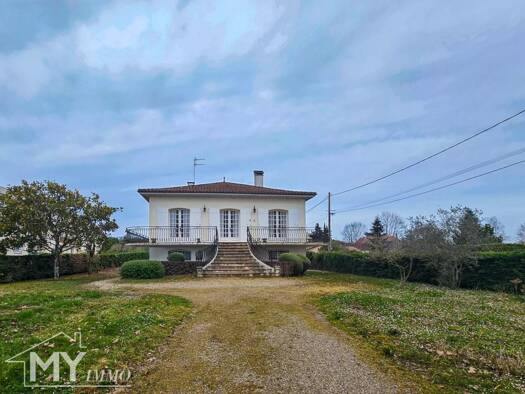 Maison à vendre 200 000 € 7 pièces 5 chambres 180,8 m² 1 345 m² de terrain Pineuilh 33220