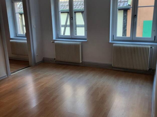 Appartement à louer 570 € 2 pièces 1 chambre 36 m² Étage 1/3 Centre Ouest Guebwiller 68500