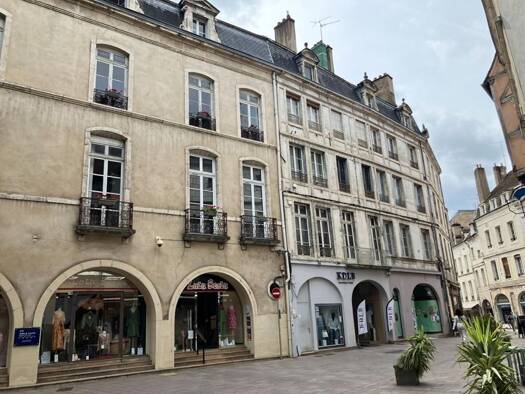 Immeuble à vendre 1 050 000 € 1 127 m² Centre Chalon-sur-Saône 71100