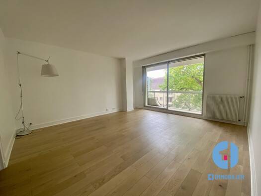 Appartement à louer 1 800 € 5 pièces 3 chambres 106 m² Étage 1/2 Centre Sud Palaiseau 91120