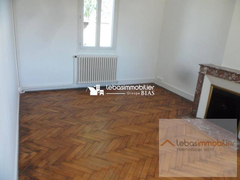 Maison à louer, 103m², SAINT CLAIR SUR LES MONTS