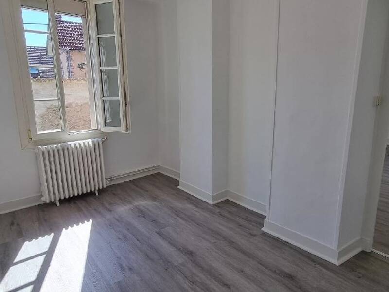 Maison à louer, 48m², VILLENEUVE SUR YONNE