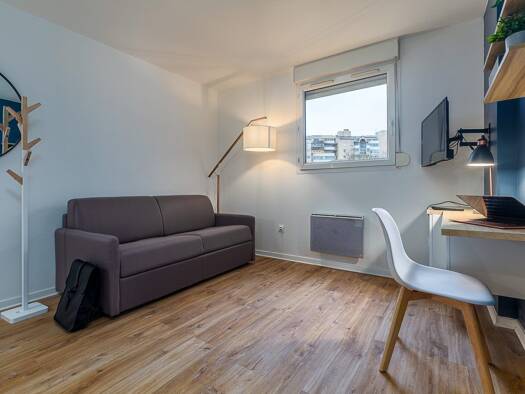 Appartement à louer 721 € 1 pièce 16,12 m² Étage 1/4 Varenne-Centre-Rive Charmante Noisy-le-Grand 93160