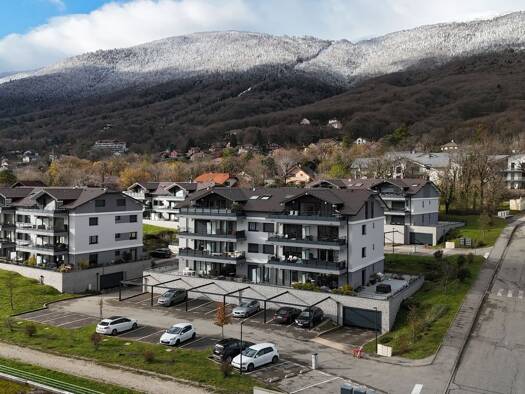 Appartement à vendre 400 000 € 3 pièces 2 chambres 68,12 m² Étage 2/3 Crozet 01170