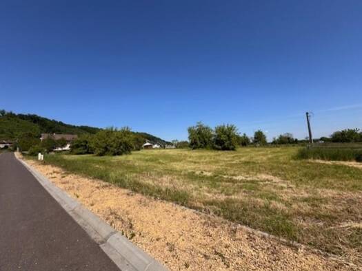 Terrain constructible viabilisé à vendre 38 880 € 1 495 m² de terrain Brandeville 55150
