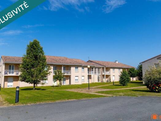 Immeuble à vendre 1 843 000 € 3 400 m² Loretz-d'Argenton 79290