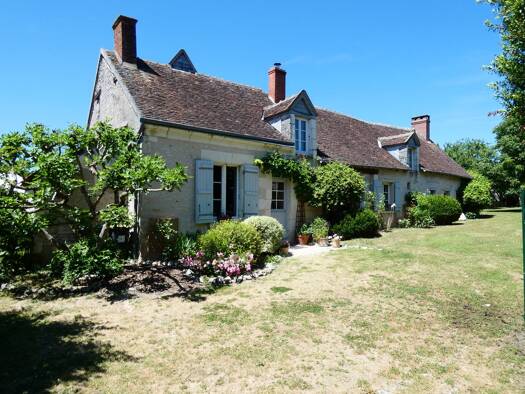 Maison à vendre 322 400 € 8 pièces 6 chambres 190 m² 2 369 m² de terrain Luzillé 37150