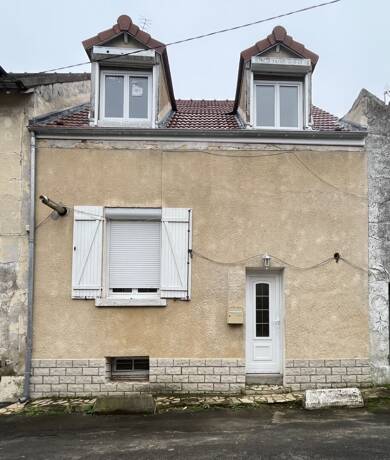 Maison à vendre 118 000 € 4 pièces 2 chambres 79 m² Est Sud Ouest La Ferte sous Jouarre 77260