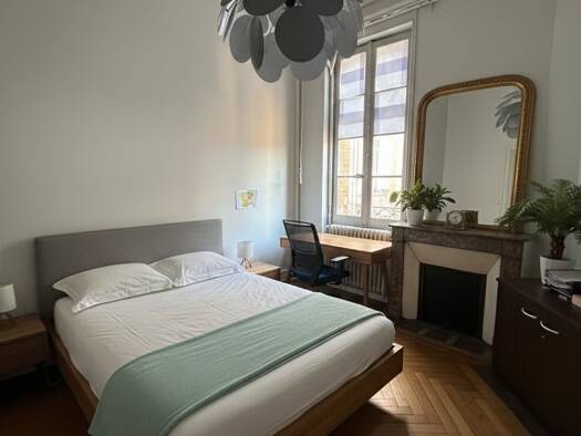 Appartement à louer 1 750 € 5 pièces 4 chambres 100 m² 2ème étage Toulouse 31000