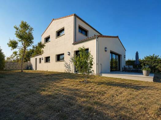 Maison à vendre 465 000 € 4 pièces 3 chambres 140 m² 878 m² de terrain Mornac-sur-Seudre 17113