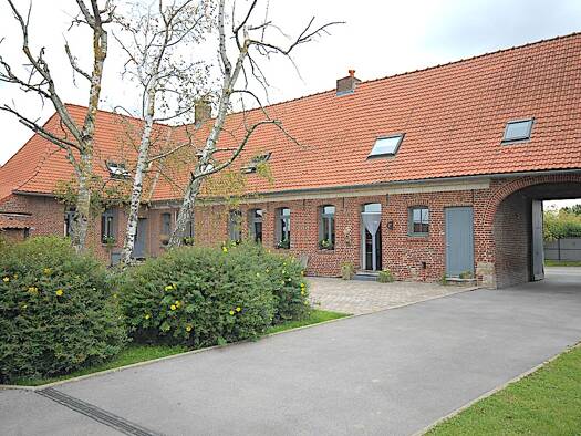 Ferme à vendre 649 000 € 9 pièces 5 chambres 300 m² 2 000 m² de terrain Attiches 59551