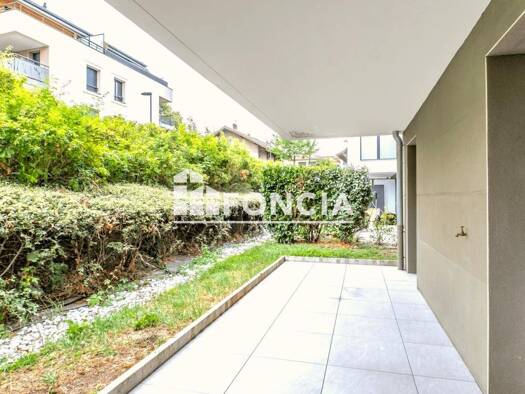 Appartement à vendre 329 500 € 3 pièces 2 chambres 67,34 m² RDC/3 Douvaine 74140