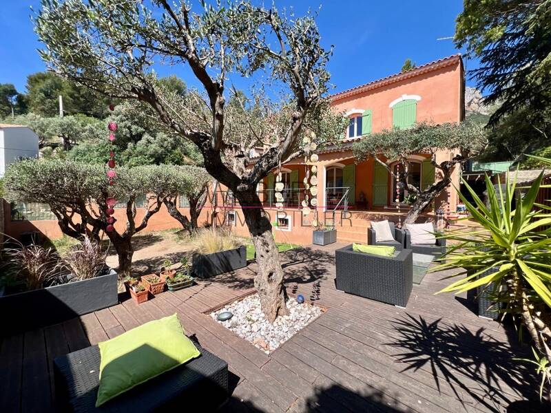 Maison à vendre, 182m², LE REVEST LES EAUX