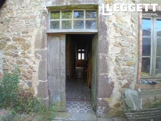 Maison à vendre 88 888 € 8 pièces 3 chambres 211 m² 1 617 m² de terrain Coulonges-Thouarsais 79330