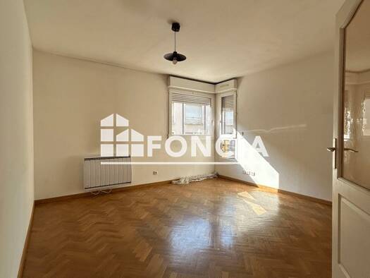 Appartement à louer 1 151 € 3 pièces 2 chambres 56 m² RDC Viaduc Est Orsay 91400