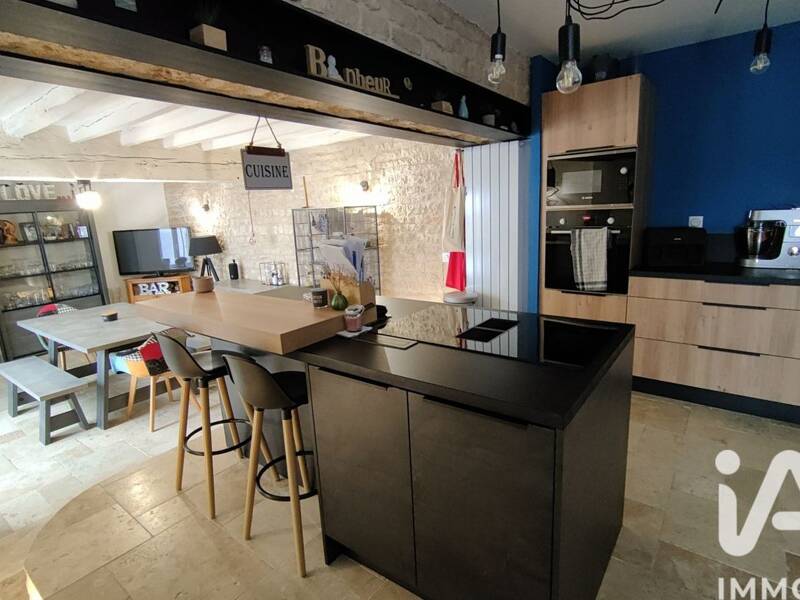 Maison à vendre, 175m², SAINT CYR LES COLONS