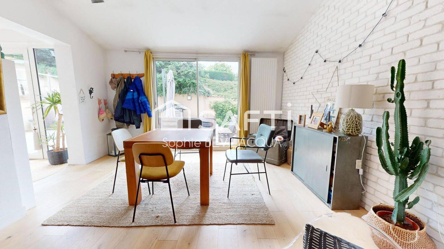 Maison à vendre, 160m², SATHONAY VILLAGE