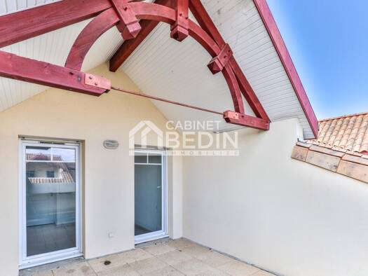 Duplex à vendre 296 800 € 4 pièces 3 chambres 81 m² Étage 2/2 Centre Ville Gujan-Mestras 33470