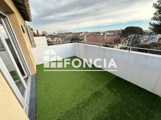 Appartement à louer 850 € 2 pièces 1 chambre 46,9 m² 2ème étage Gramenieres La Fare-les-Oliviers 13580