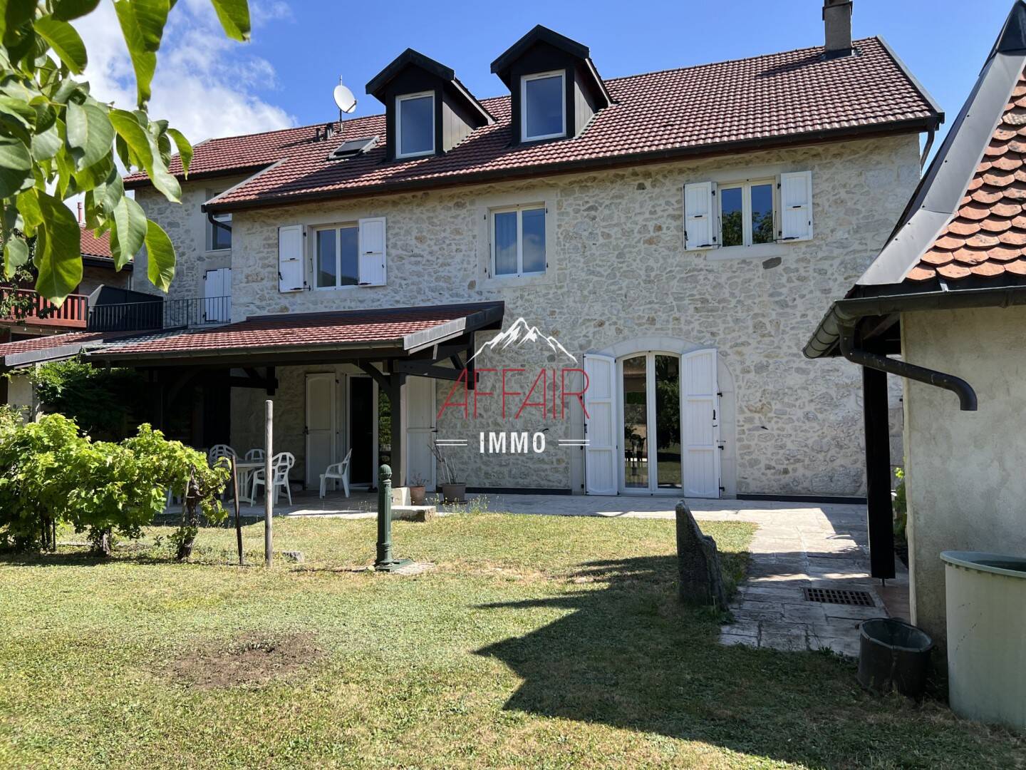 Maison à vendre, 341m², SAINT JEAN DE GONVILLE