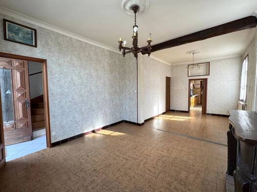 Maison à vendre 230 000 € 5 pièces 2 chambres 133 m² 329 m² de terrain Est Margny-lès-Compiègne 60280