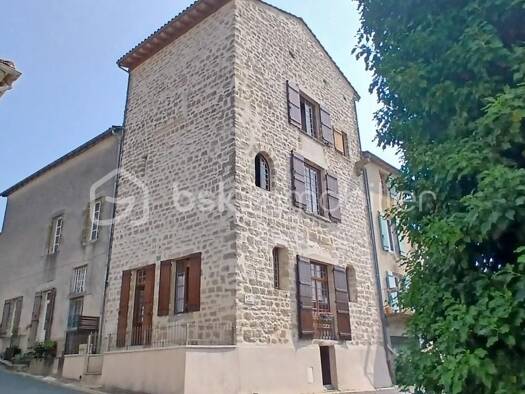 Château à vendre 260 000 € 4 pièces 3 chambres 120 m² 8 m² de terrain Meilhan-sur-Garonne 47180