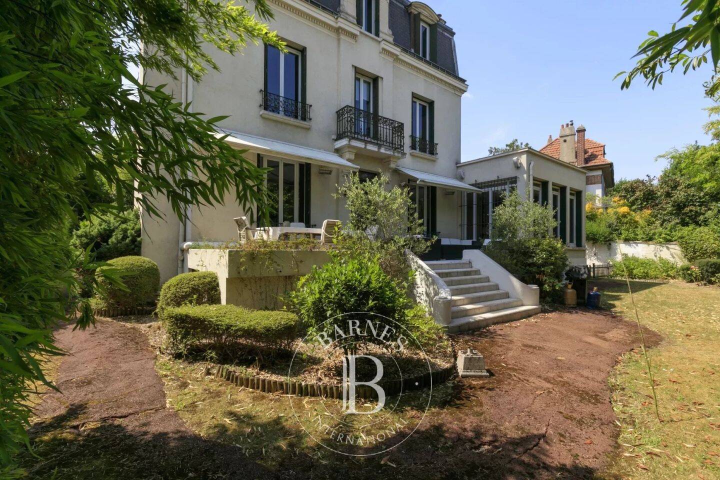 Maison à vendre, 370m², SURESNES