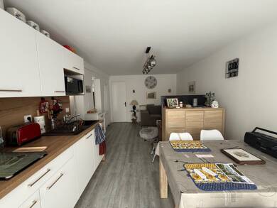 Appartement à vendre 189 000 € 3 pièces 2 chambres 42 m² 1er étage St Georges de Didonne 17110