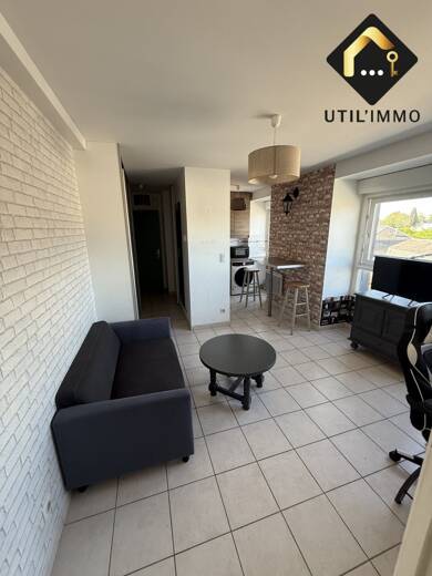 Appartement à louer 430 € 2 pièces 1 chambre 33 m² 4ème étage Vierzon 18100