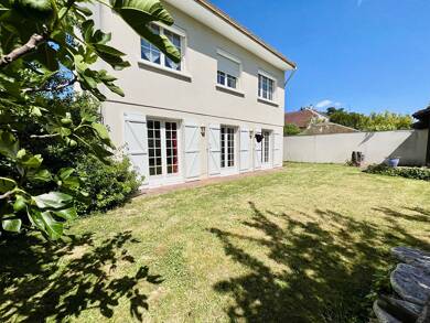 Maison à vendre 509 000 € 8 pièces 4 chambres 190 m² 477 m² de terrain Leclerc-Verdun Nord Est Brie Comte Robert 77170